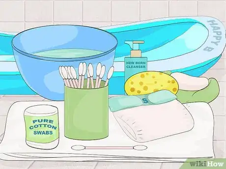 Imagen titulada Clean a Baby's Belly Button Step 1