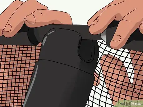 Imagen titulada Set up a Trampoline Step 13