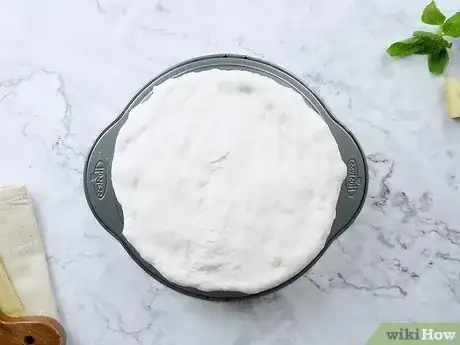 Imagen titulada Make Pepperoni Pizza Step 12