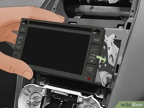 Imagen titulada Install a Car Stereo Step 15