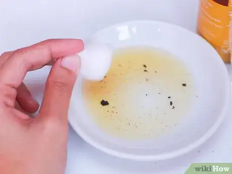 Imagen titulada Make a Blackhead Remover (Epsom Salts and Iodine Method) Step 4