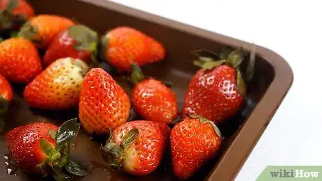Imagen titulada Keep Strawberries Fresh Step 6