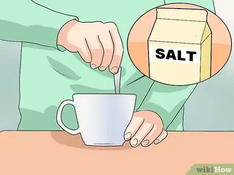 Imagen titulada Treat Canker Sores (Home Remedies) Step 1