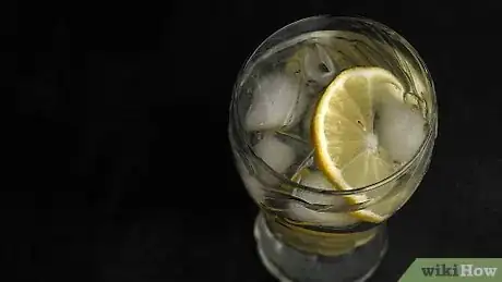 Imagen titulada Make Gin and Tonic Step 7