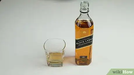 Imagen titulada Drink Black Label Step 1