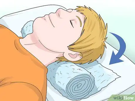 Imagen titulada Sleep with Neck Pain Step 8
