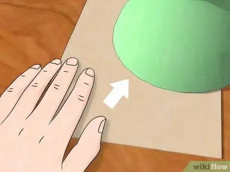 Imagen titulada Get a Bee out of the House Step 5