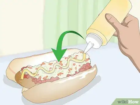 Imagen titulada Eat a Hot Dog Step 10