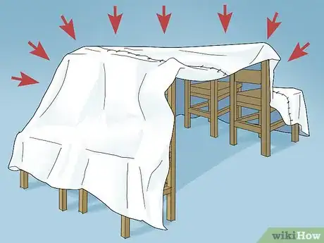 Imagen titulada Make a Blanket Fort Step 6