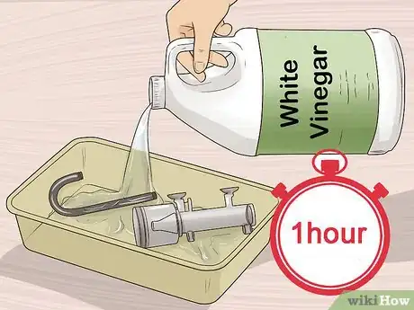 Imagen titulada Clean a Saltwater Tank Step 11
