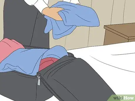Imagen titulada Check Into a Hotel Step 14