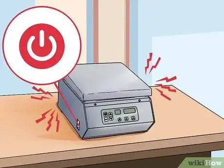 Imagen titulada Use a Centrifuge Step 11