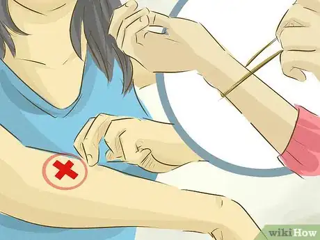 Imagen titulada Stop Scratching Irritated Skin Step 2