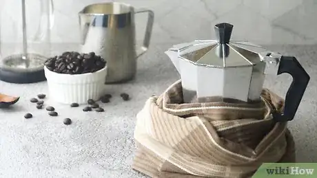 Imagen titulada Make Coffee on a Stove Step 12