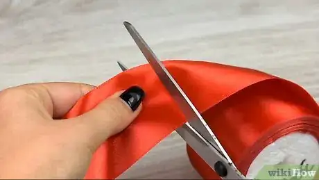 Imagen titulada Make Silk, Satin or Ribbon Roses Step 2
