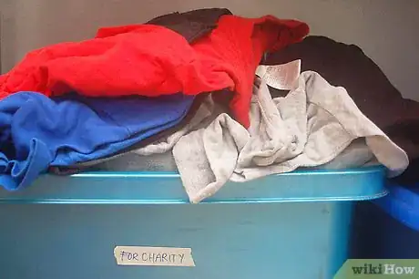 Imagen titulada Make a Whole New Wardrobe by Recycling Your Clothes Step 7
