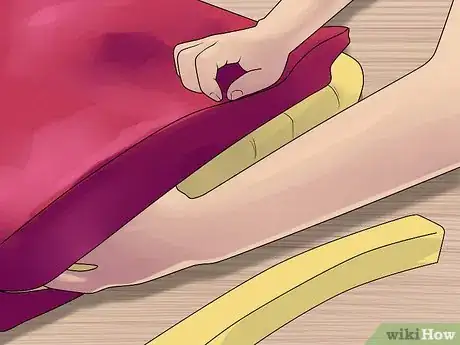 Imagen titulada Fix a Sagging Couch Step 9