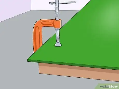 Imagen titulada Cut ABS Plastic Step 3
