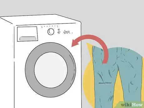 Imagen titulada Cut Knee Holes in Jeans Step 6