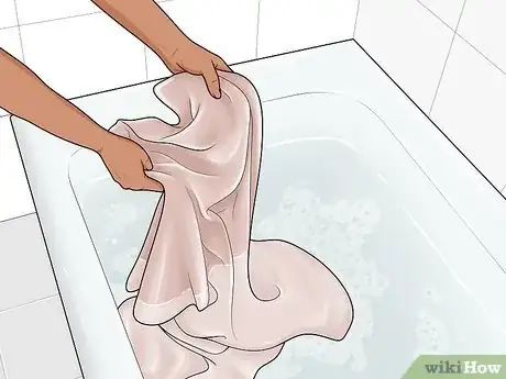 Imagen titulada Wash Silk Sheets Step 3