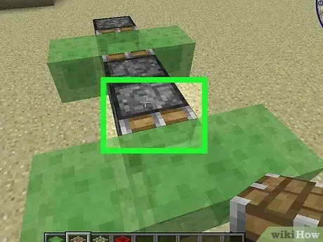 Imagen titulada Make a Simple Flying Machine in Minecraft Step 6