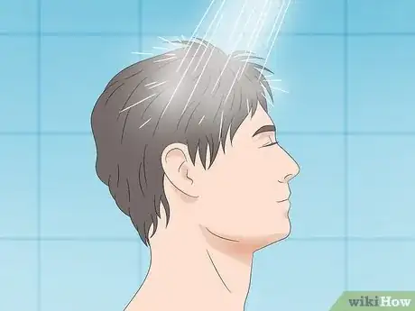 Imagen titulada Put up a Mohawk or Liberty Spikes Step 1