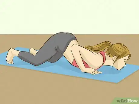 Imagen titulada Do the Surya Namaskar Step 7