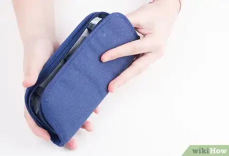 Imagen titulada Pack a Pencil Case for School Step 5