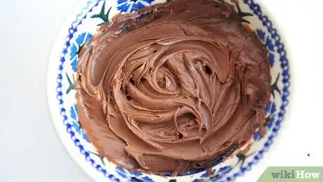 Imagen titulada Ice a Cupcake Step 11