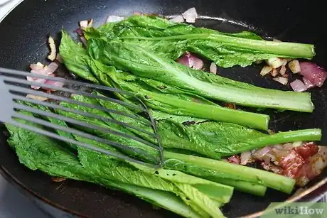 Imagen titulada Cook Mustard Greens Step 16