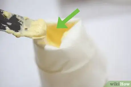 Imagen titulada Frost a Double Layer Cake Step 10