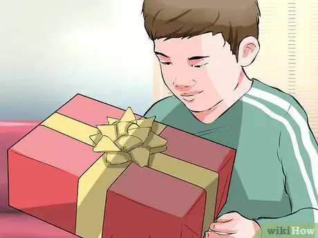 Imagen titulada Figure Out What Your Parents Got You for Christmas Step 12