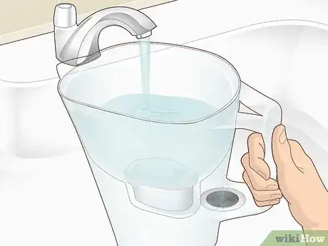 Imagen titulada Use a Brita Pitcher Step 7