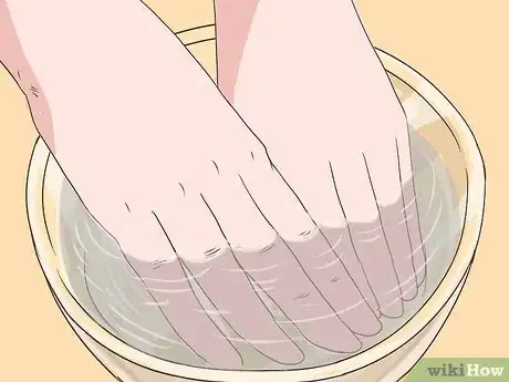 Imagen titulada Grow Your Fingernails Step 4