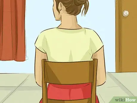 Imagen titulada Give a Neck Massage Step 1
