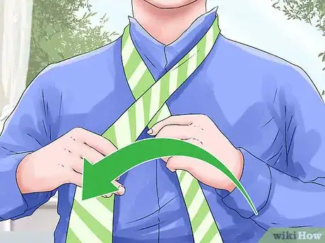Imagen titulada Tie a Knit Tie Step 1