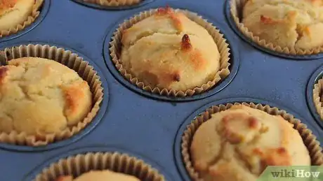 Imagen titulada Ice a Cupcake Step 10