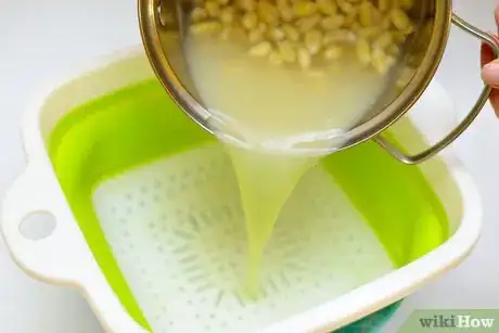 Imagen titulada Cook Soybeans Step 8