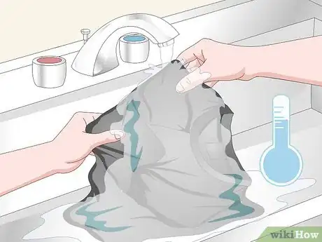 Imagen titulada Dye Fabric Black Step 11