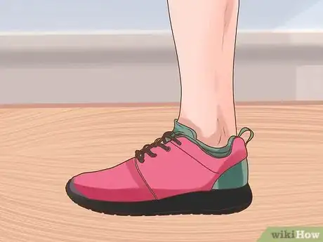 Imagen titulada Treat Bunions Naturally Step 1