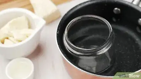 Imagen titulada Make Vaseline Step 4