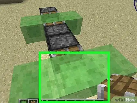 Imagen titulada Make a Simple Flying Machine in Minecraft Step 7