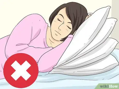 Imagen titulada Sleep with Neck Pain Step 7