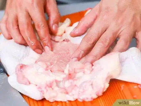 Imagen titulada Bone a Chicken Step 12