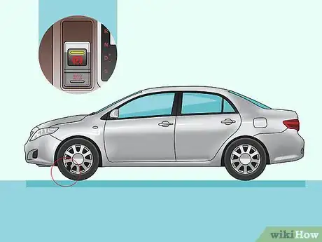 Imagen titulada Change a Hubcap Step 10