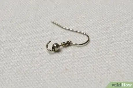 Imagen titulada Make Fabric Earrings Step 9