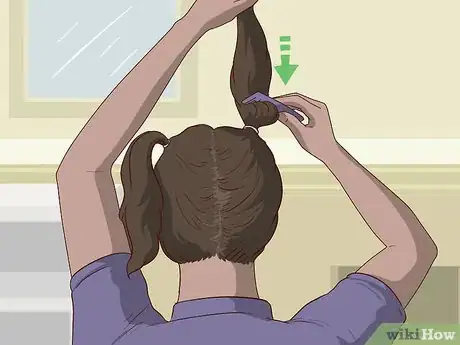 Imagen titulada Do Space Buns on Short Hair Step 10.jpeg