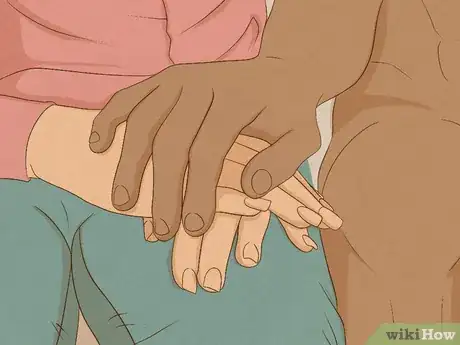 Imagen titulada Date a Nudist when You Are Not One Step 1