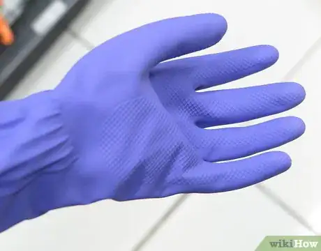 Imagen titulada Make Your Nails Grow Faster and Keep Your Hands Soft Step 11