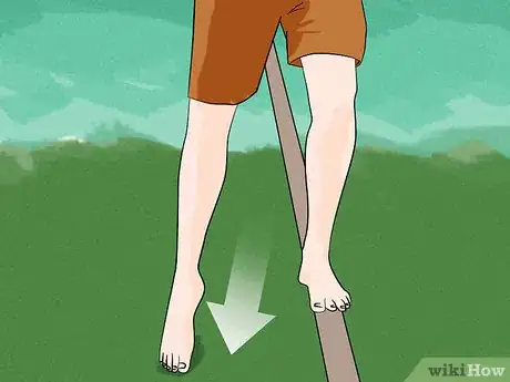 Imagen titulada Walk a Slackline Step 15